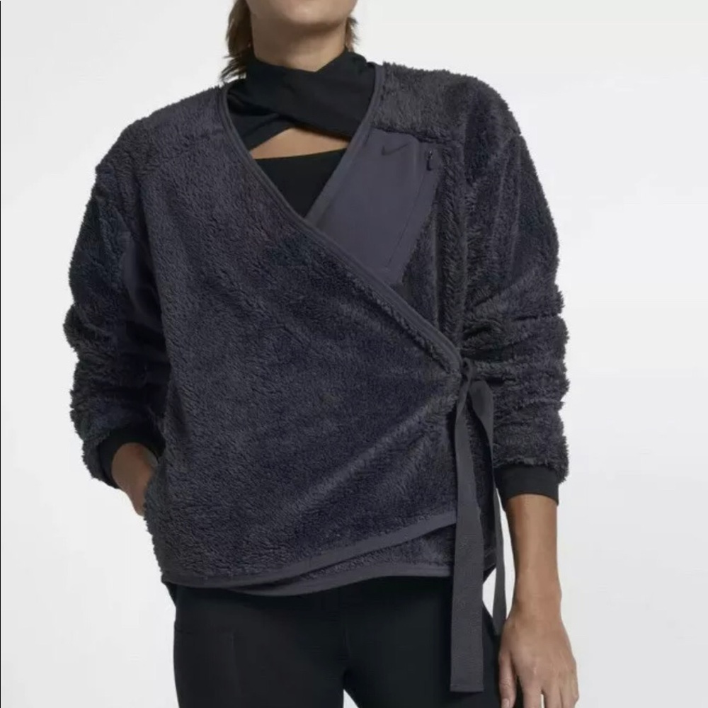 NWT Nike Long Sleeve Sherpa Wrap Top Black SM